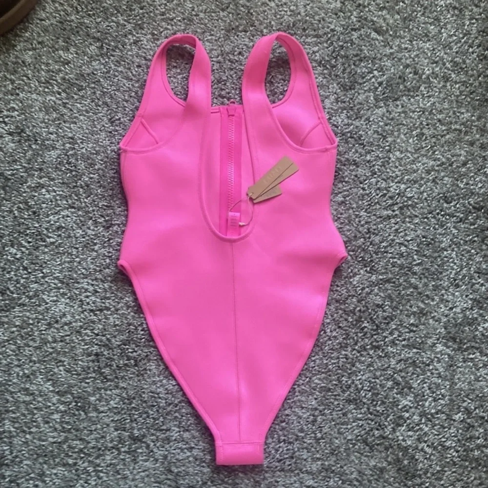 SKIMS ONE PEICE SPORT SWIMSUIT